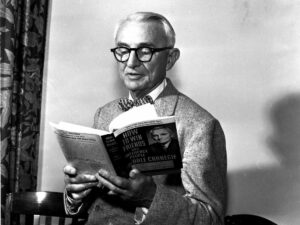 4 Dấu Ấn Về Cuộc Đời Của Dale Carnegie Mà Bạn Chưa Biết 2 Dale Carnegie